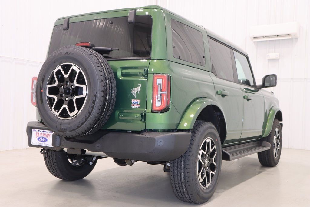 New 2025 Ford Bronco Outer Banks image 8