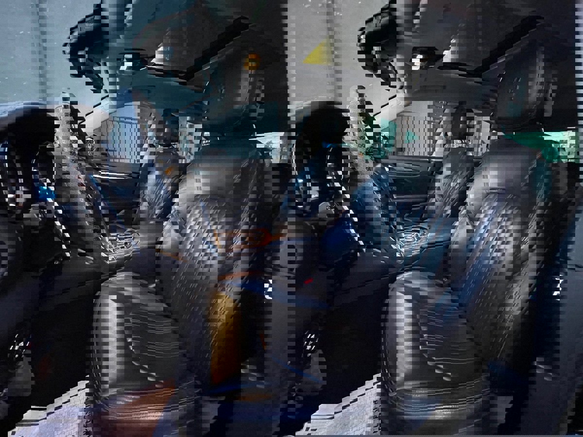 Used 2017 Maserati Levante w/ Sport Package image 11