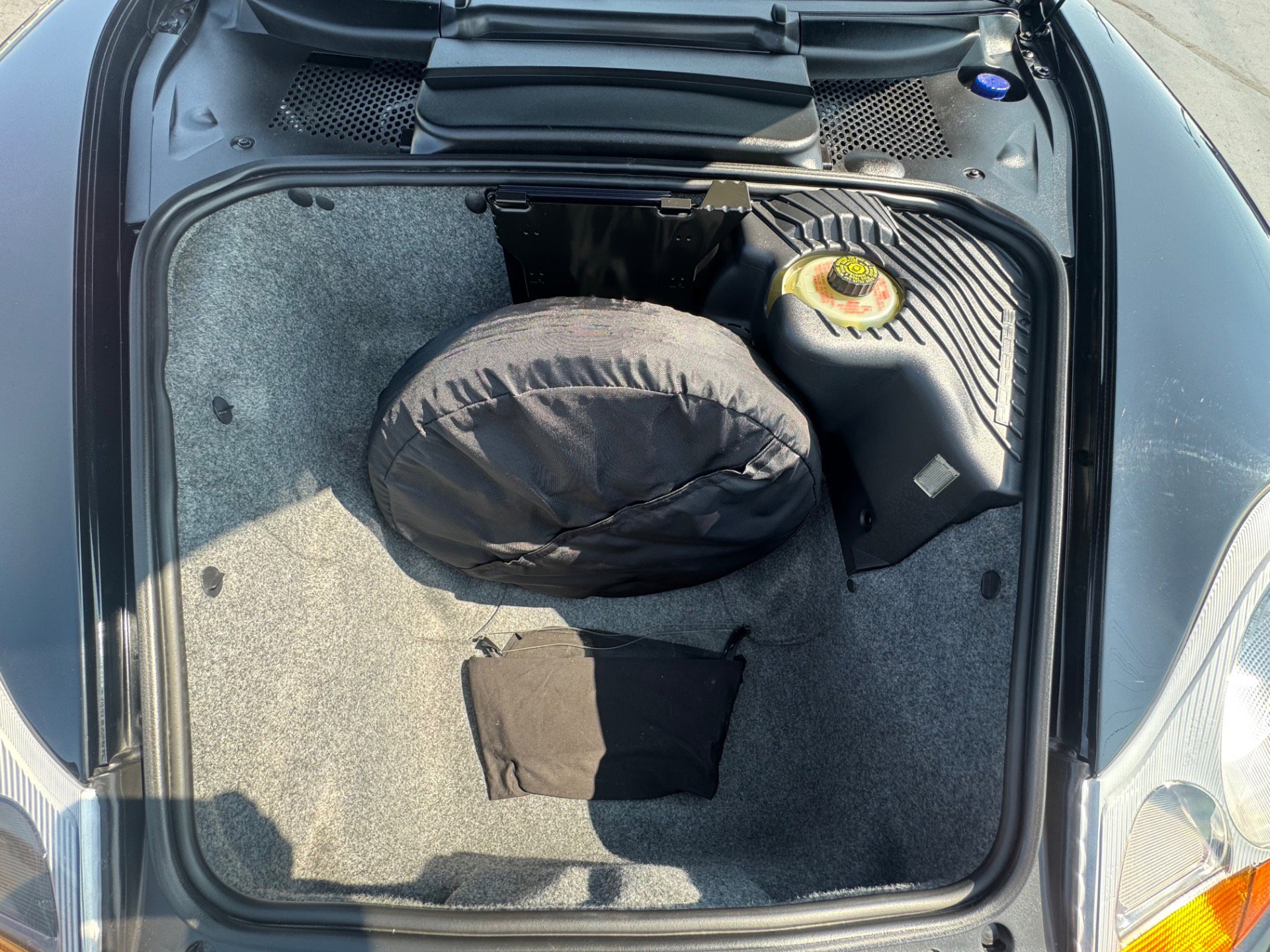 Used 2000 Porsche Boxster RWD image 25