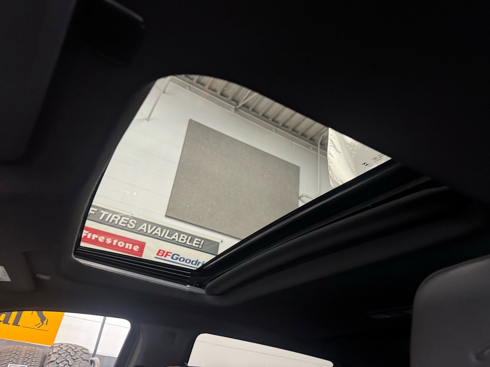 Used 2025 GMC Sierra 1500 AT4 w/ AT4 Premium Package image 20