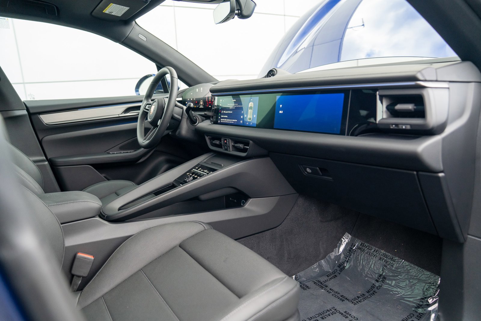 New 2025 Porsche Macan 4S Electric image 27