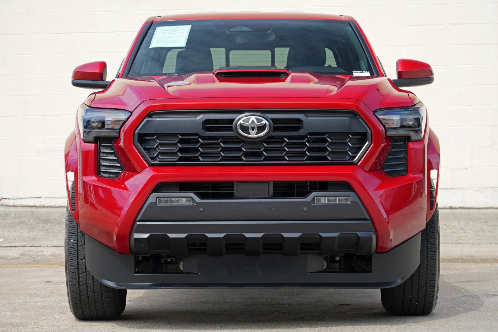 Used 2025 Toyota Tacoma TRD Sport w/ TRD Sport Upgrade Package AWD/4WD image 7