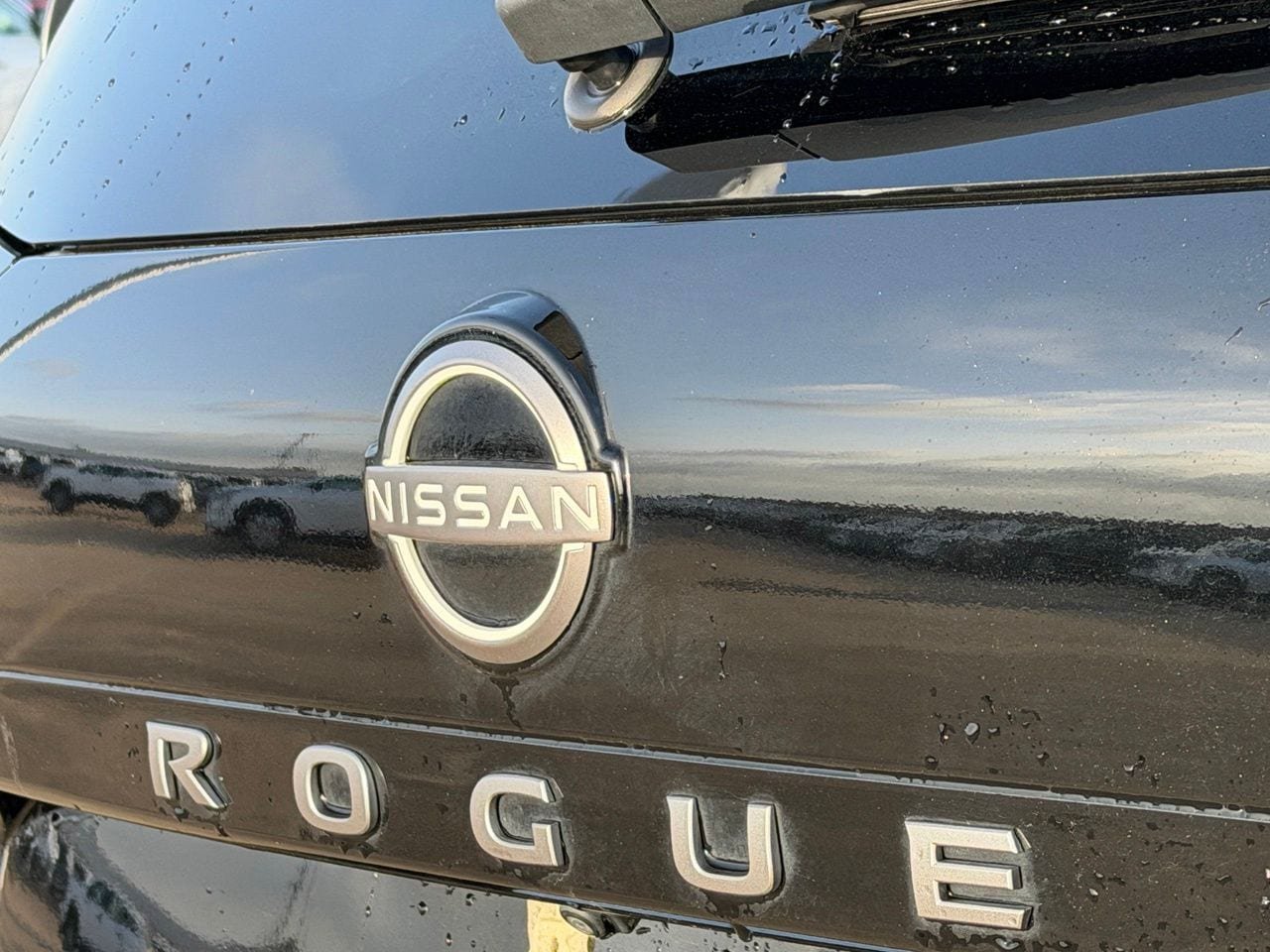 Certified 2024 Nissan Rogue SV FWD image 10