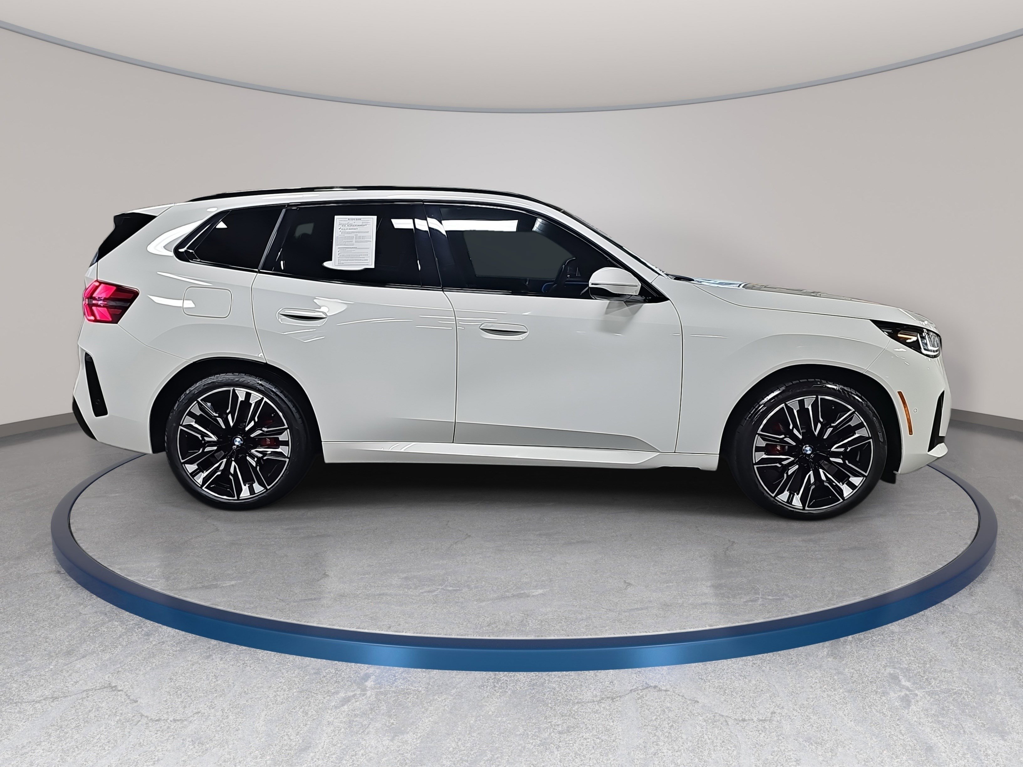 Certified 2025 BMW X3 xDrive30i w/ M Sport Package image 5