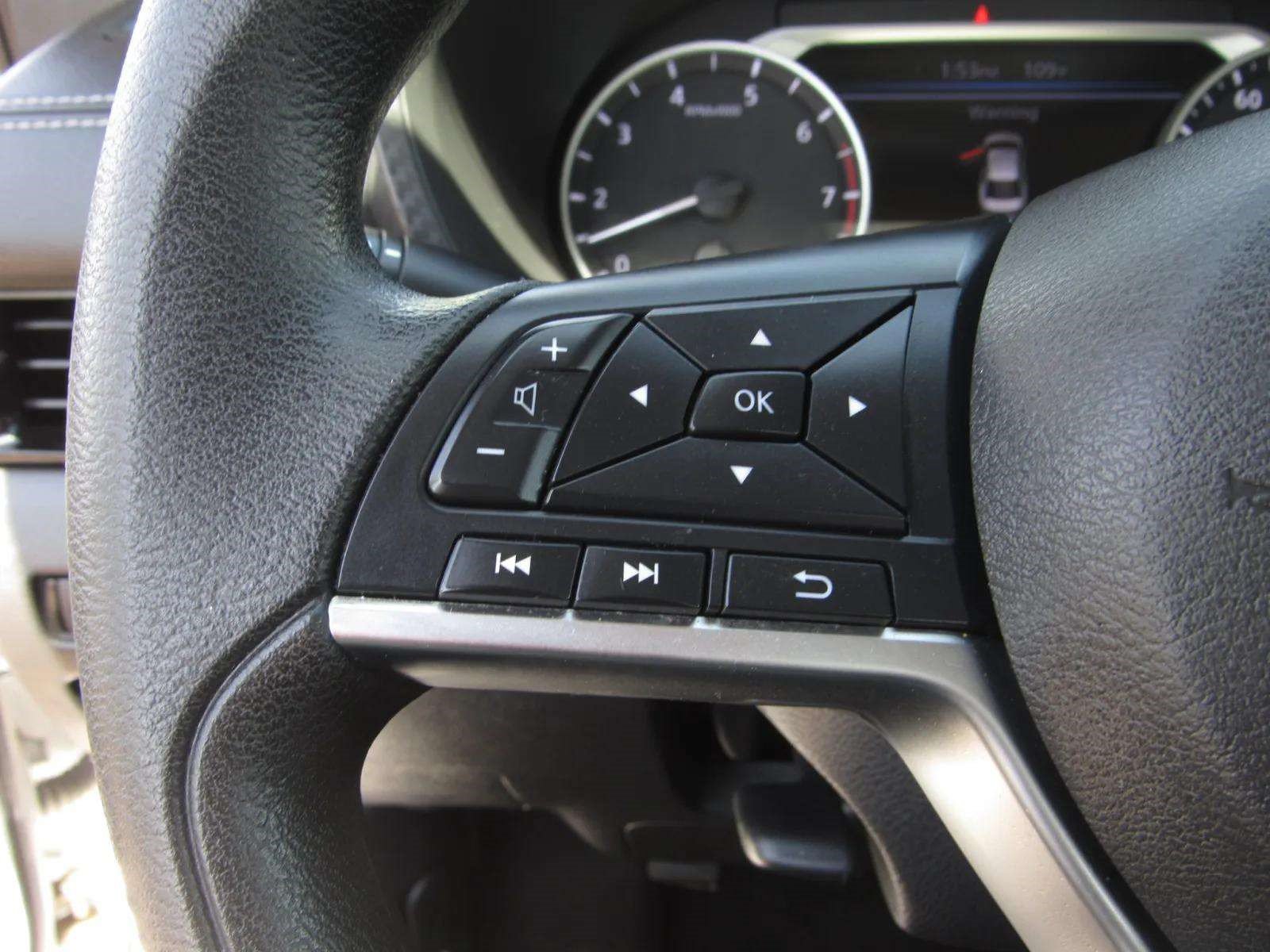 Used 2024 Nissan Sentra SV FWD image 22