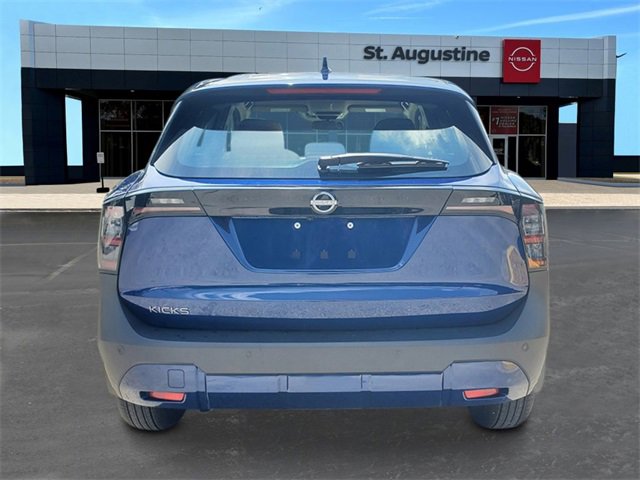New 2025 Nissan Kicks S image 5