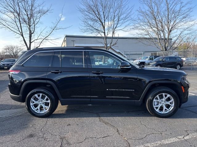 Certified 2022 Jeep Grand Cherokee Limited image 17