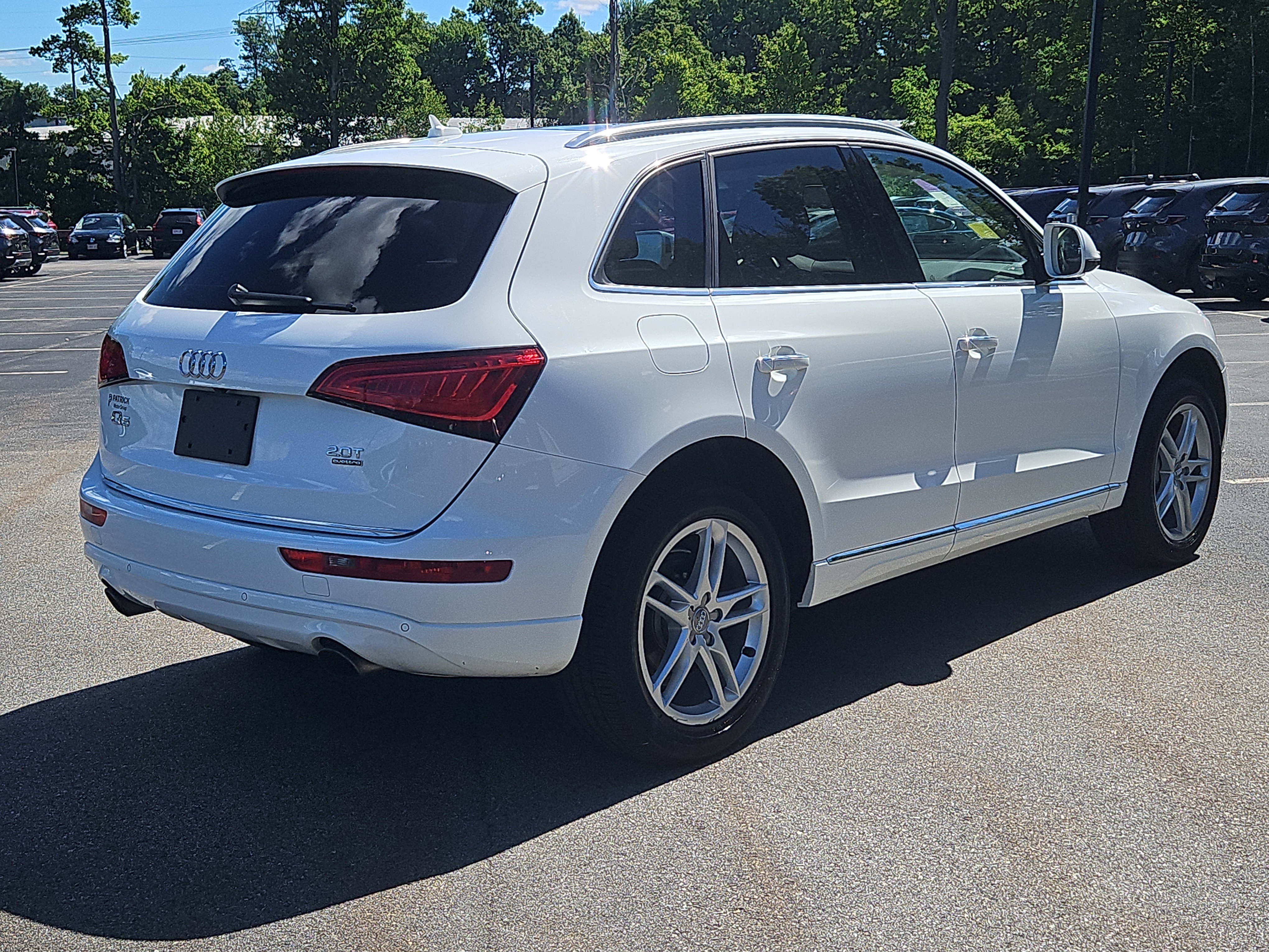 Used 2017 Audi Q5 2.0T Premium Plus w/ Technology Package AWD/4WD image 2