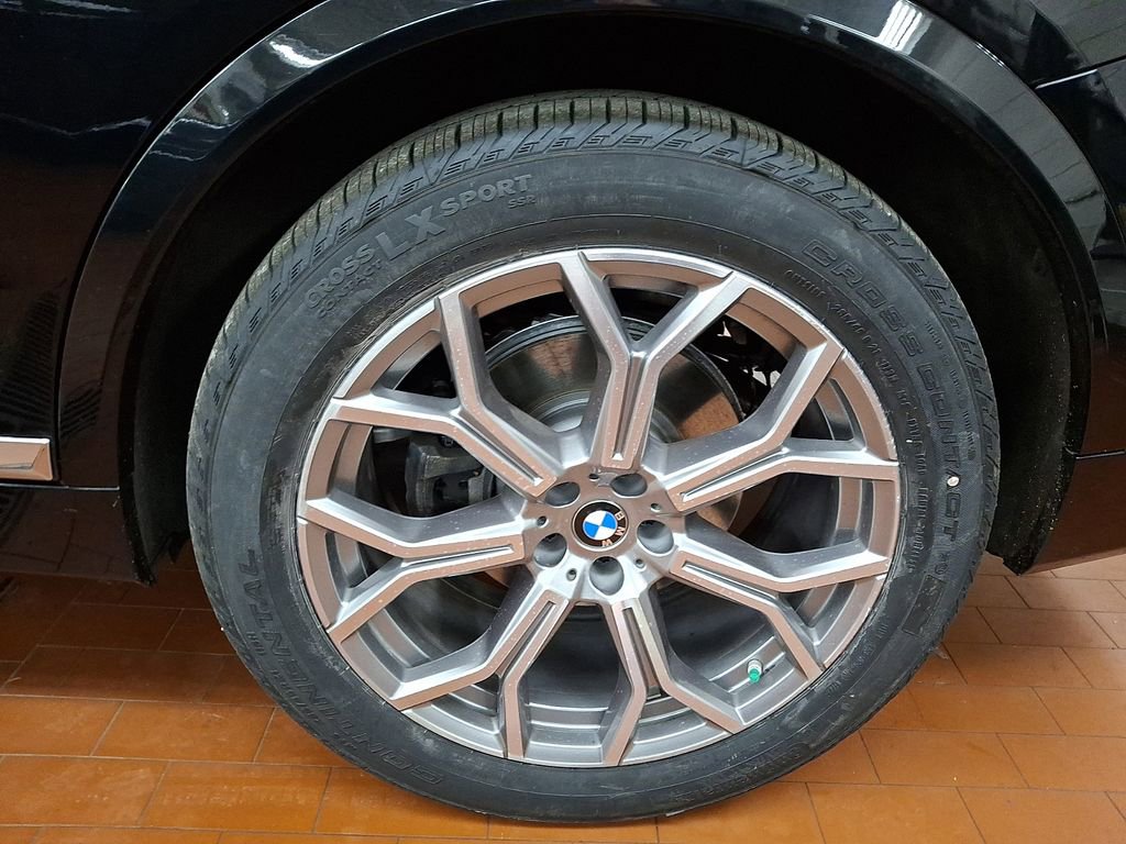 Certified 2023 BMW X7 xDrive40i w/ Premium Package image 6