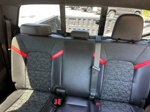 Used 2024 Chevrolet Colorado Z71 w/ Z71 Convenience Package 2 AWD/4WD image 35