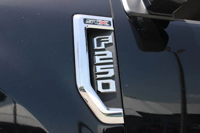 Used 2022 Ford F250 XL w/ STX Appearance Package AWD/4WD image 15