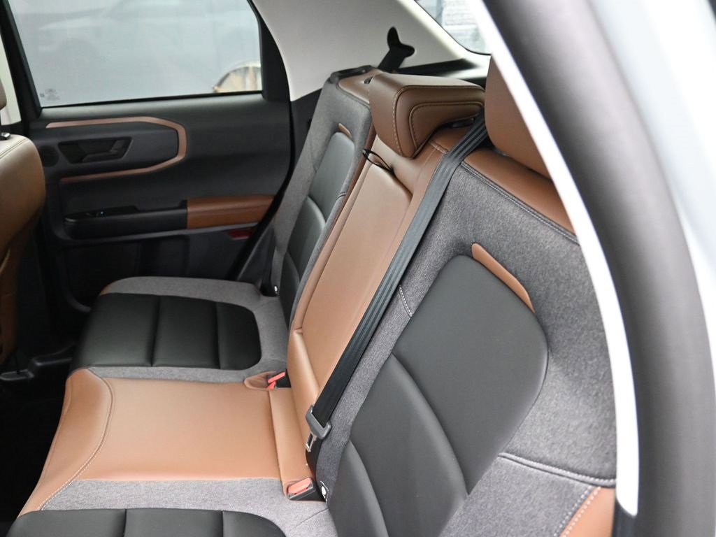 Used 2024 Ford Bronco Sport Outer Banks w/ Tech Package image 13