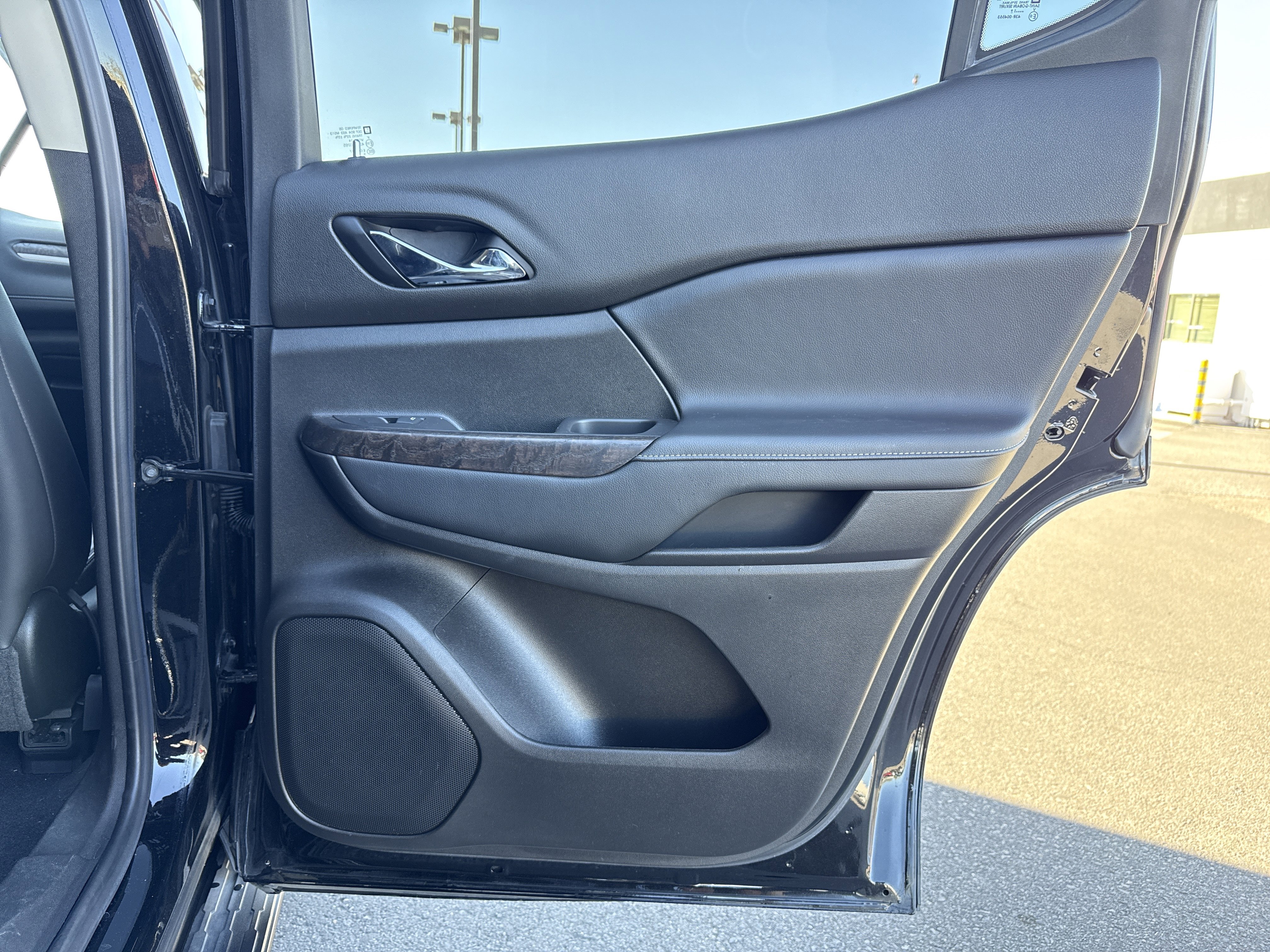 Used 2020 GMC Acadia Denali w/ LPO, 'HIT The Road' Package image 45