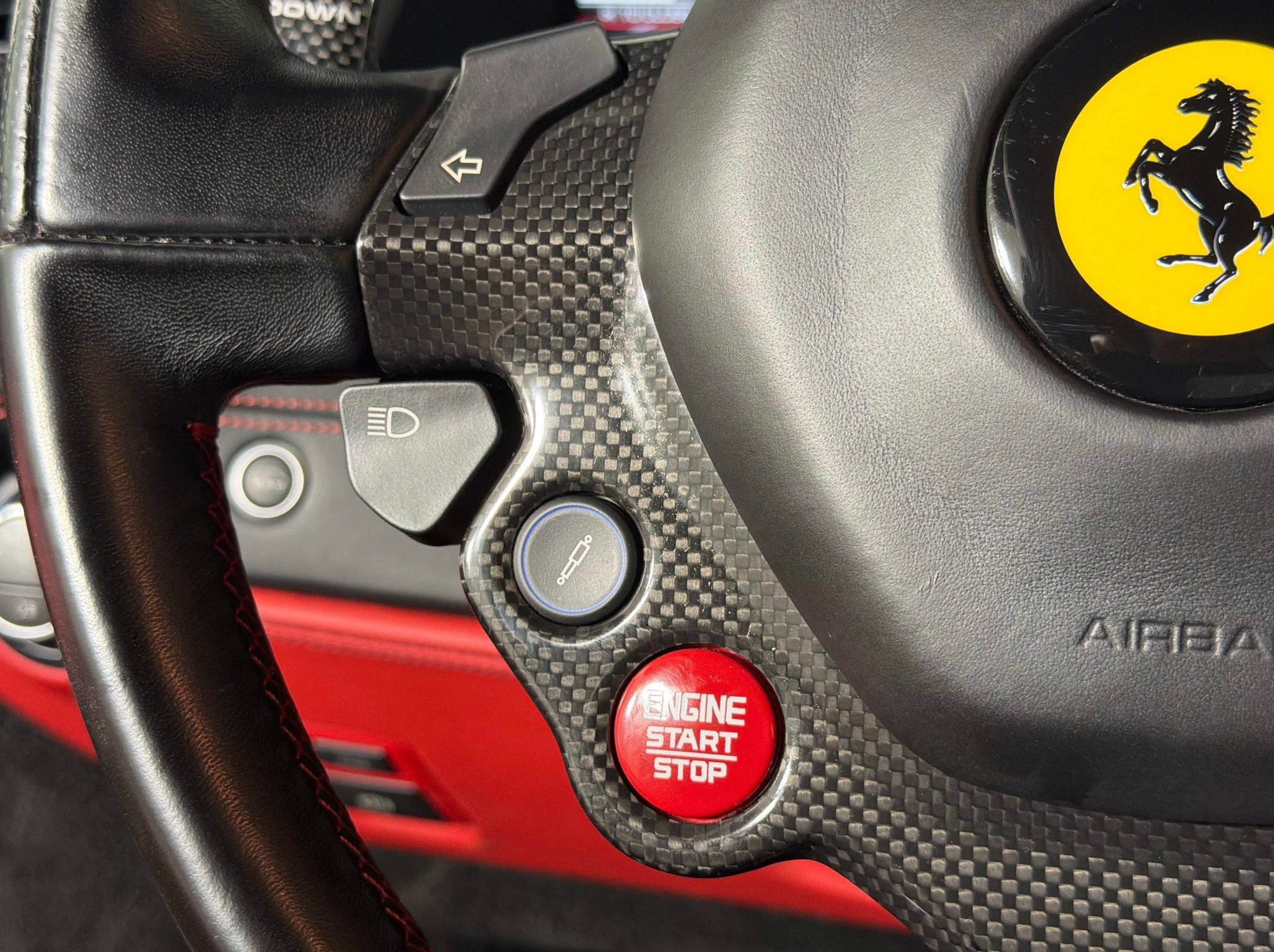 Used 2018 Ferrari 488 GTB RWD image 37