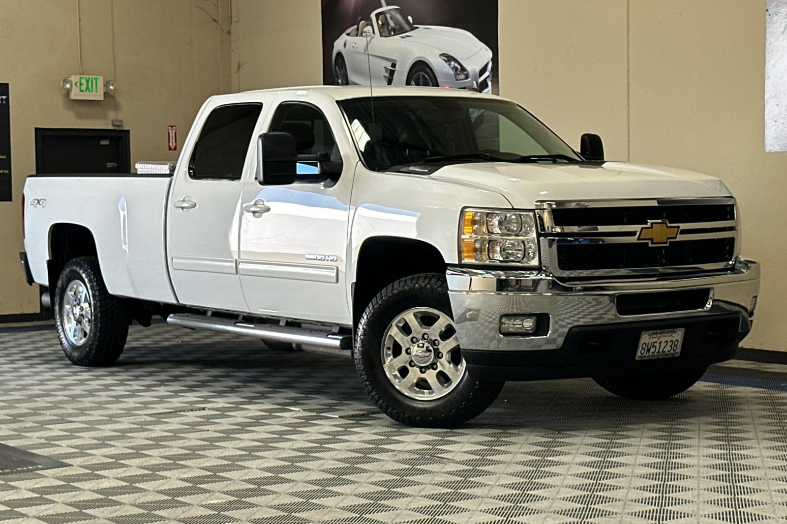 Used 2014 Chevrolet Silverado 3500 LTZ w/ LTZ Plus Package AWD/4WD image 2
