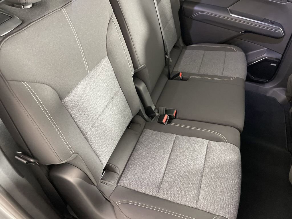 New 2025 GMC Acadia Elevation image 27