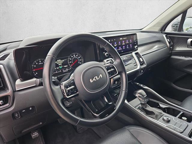Used 2022 Kia Sorento S FWD image 9