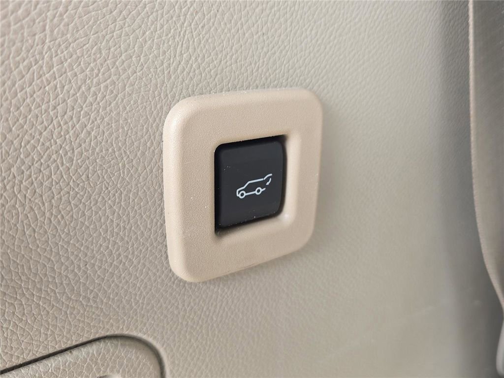 Used 2017 Lincoln Navigator Select image 27