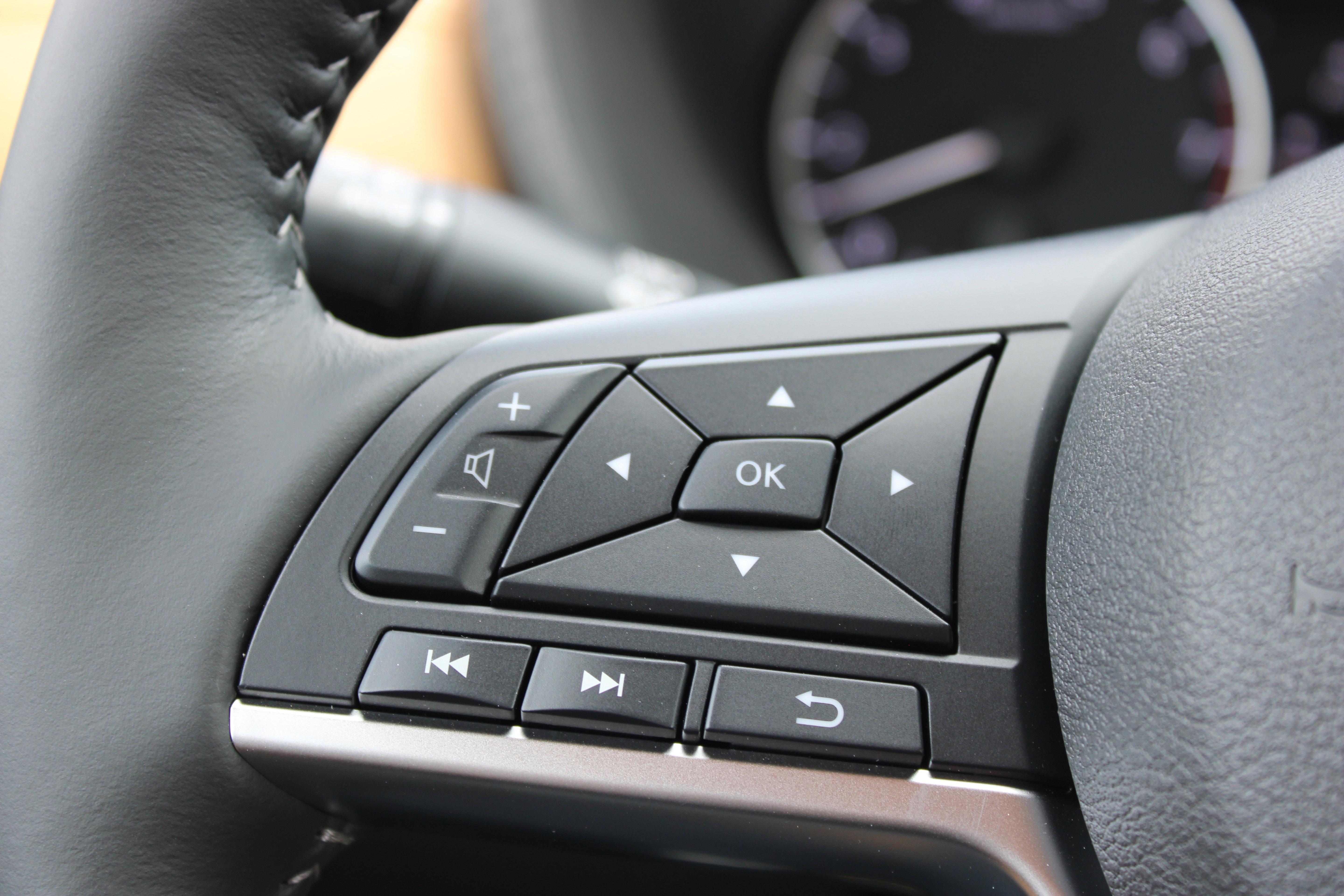 New 2025 Nissan Sentra SV w/ SV Premium Package image 25