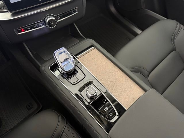 New 2026 Volvo XC90 B5 Plus w/ Protection Package image 21