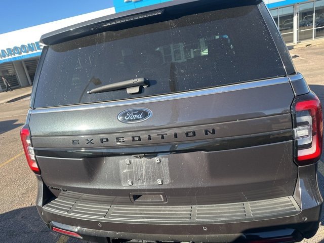 Used 2024 Ford Expedition Limited image 5