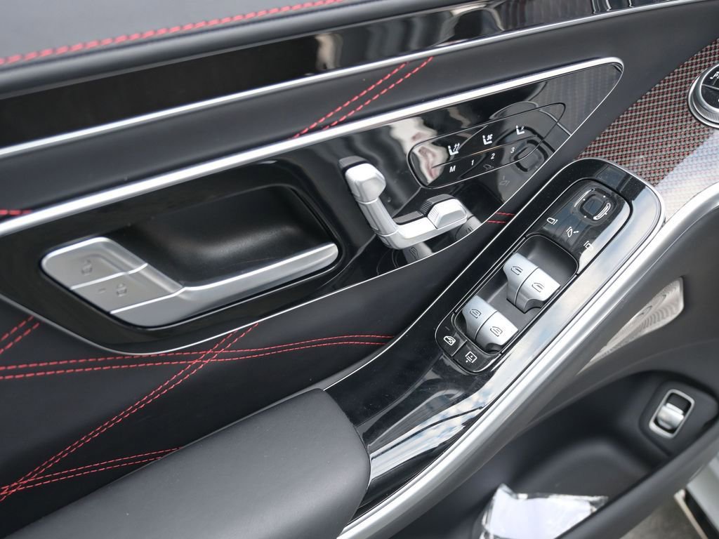 Used 2024 Mercedes-Benz S 63 AMG S w/ Rear Seat Package image 29