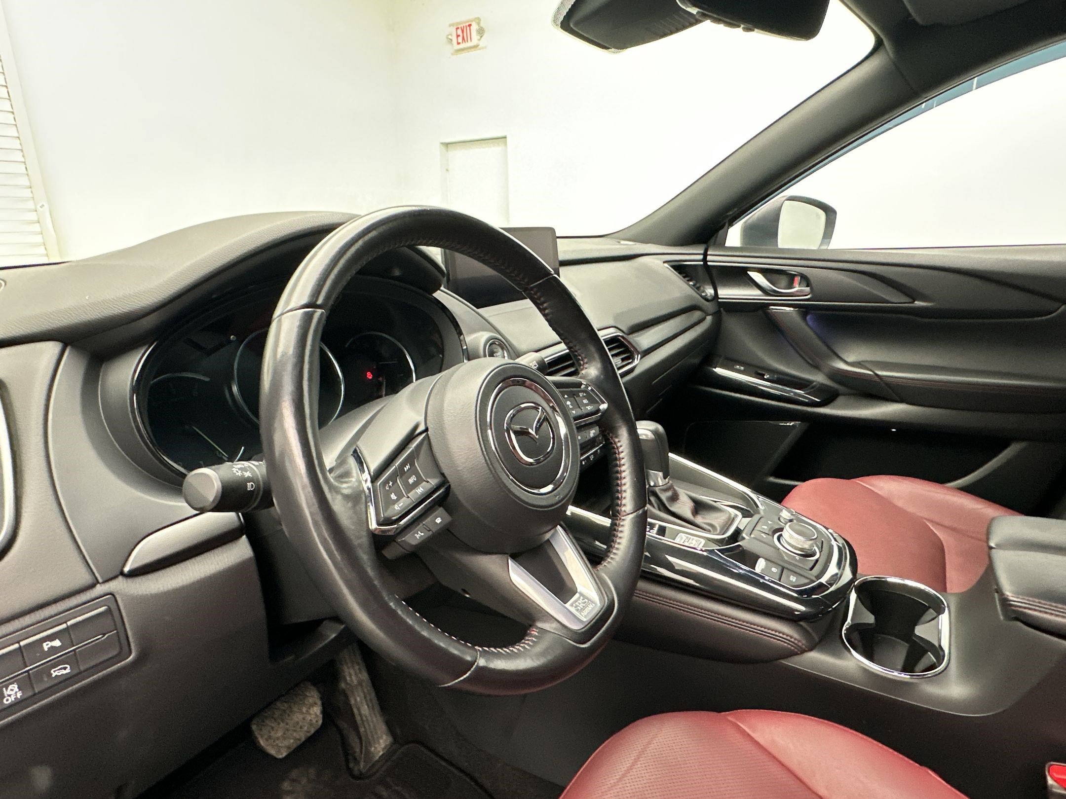 Used 2023 MAZDA CX-9 Carbon Edition image 4