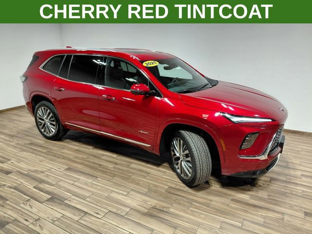 Used 2025 Buick Enclave Avenir AWD/4WD image 17