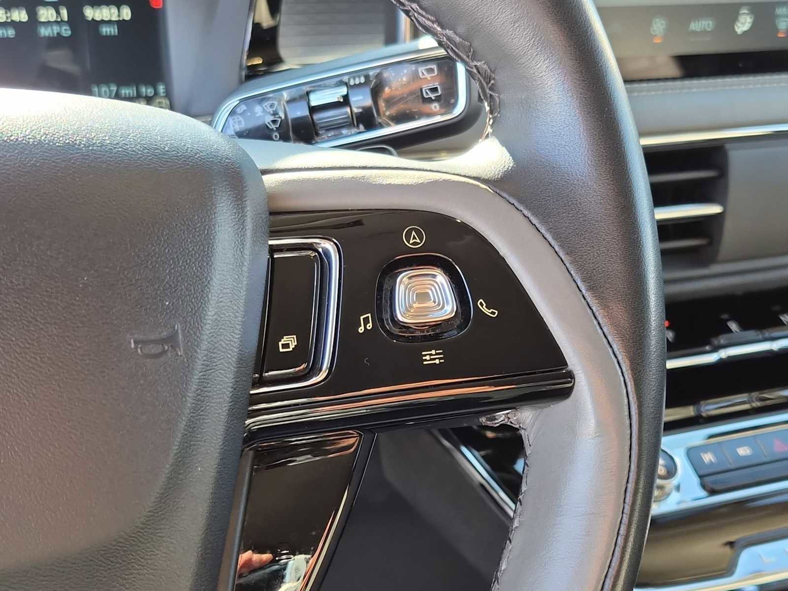 Used 2023 Lincoln Corsair Reserve w/ Jet Appearance Package image 21