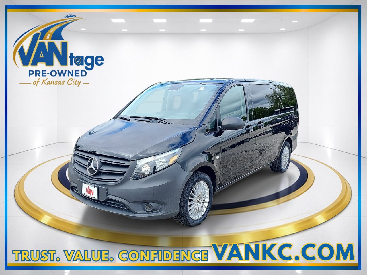 Used 2023 Mercedes-Benz Metris Passenger image 1