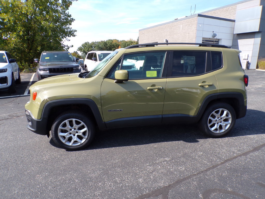 Used 2015 Jeep Renegade Latitude w/ Popular Equipment Group AWD/4WD image 14