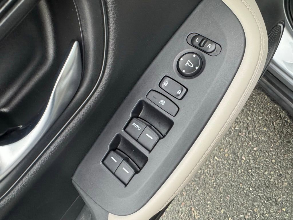 Used 2023 Honda HR-V LX image 20