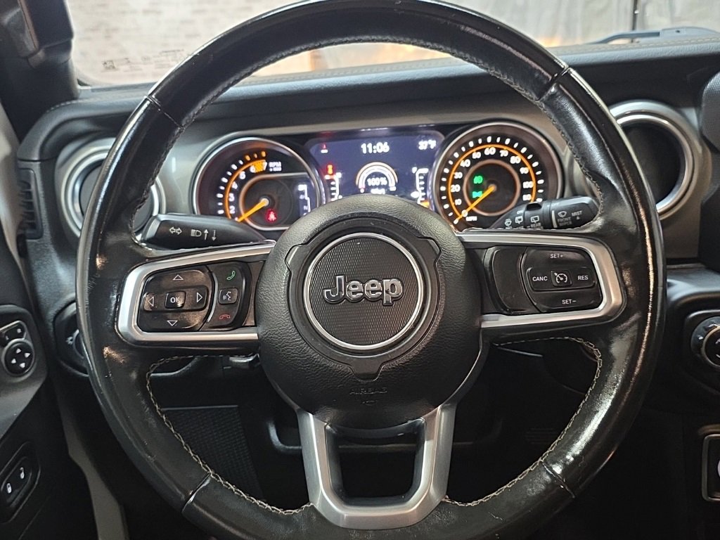 Used 2019 Jeep Wrangler Unlimited Sahara image 18