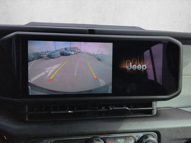 Used 2024 Jeep Wrangler Unlimited w/ Convenience Group AWD/4WD image 7