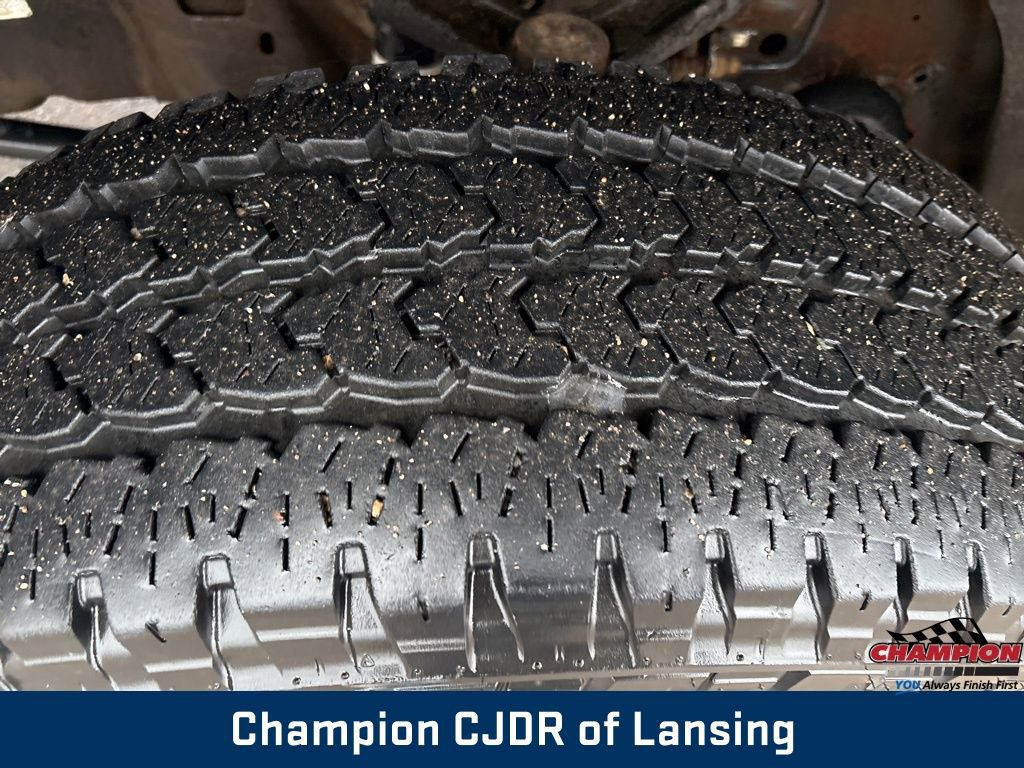 Used 2015 Chevrolet Silverado 2500 W/T w/ Snow Plow Prep Package image 14