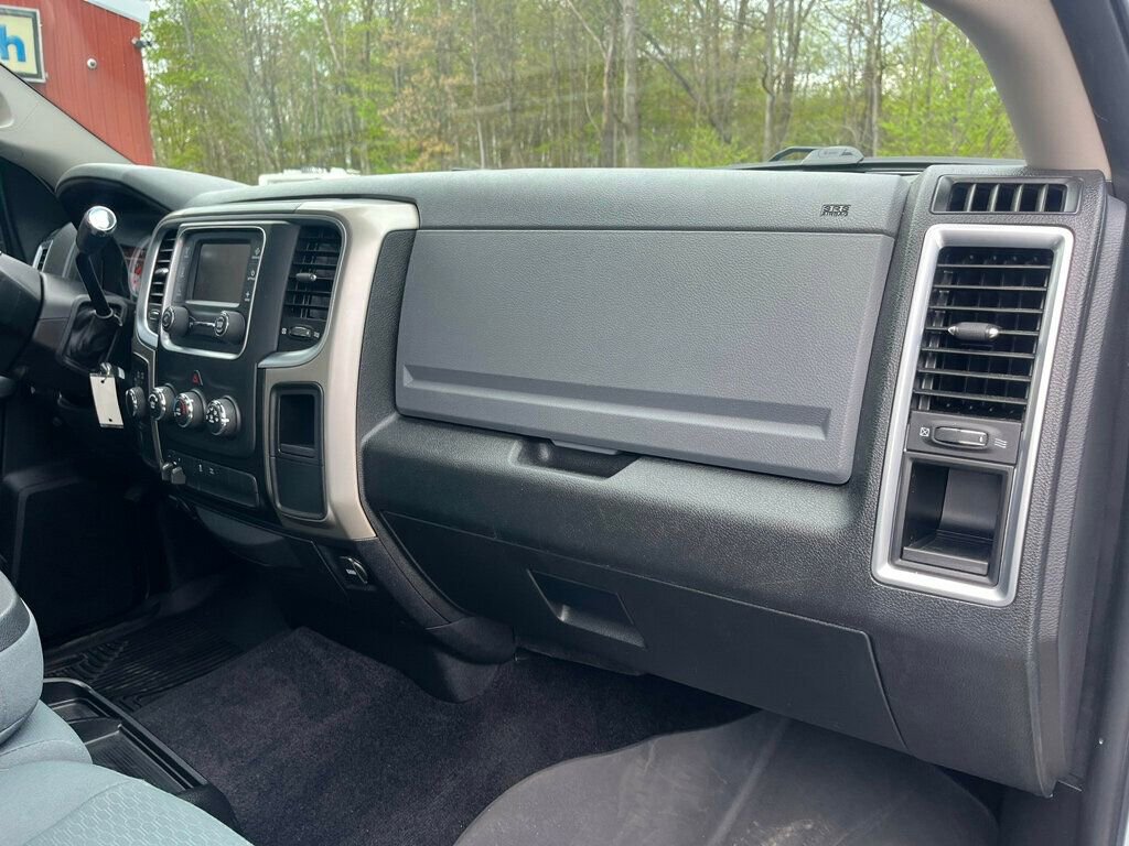 Used 2015 RAM 2500 SLT AWD/4WD image 44