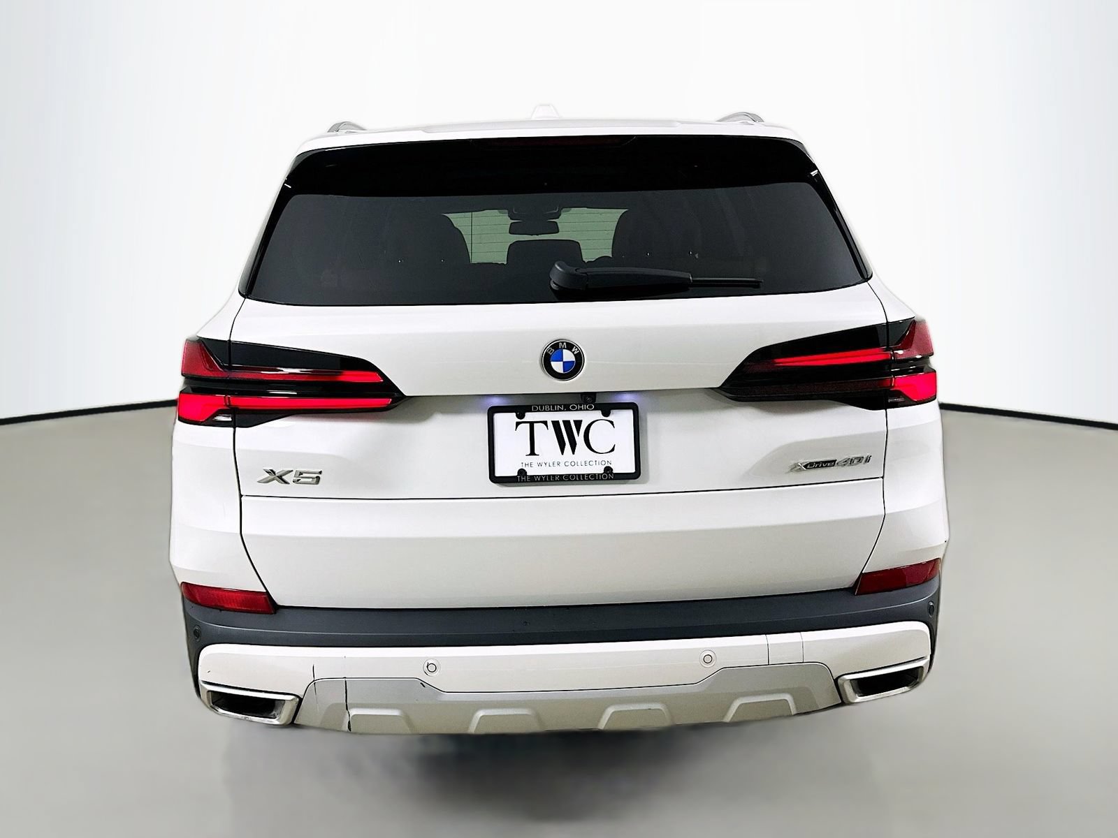 Used 2024 BMW X5 xDrive40i w/ Parking Assistance Package AWD/4WD image 6