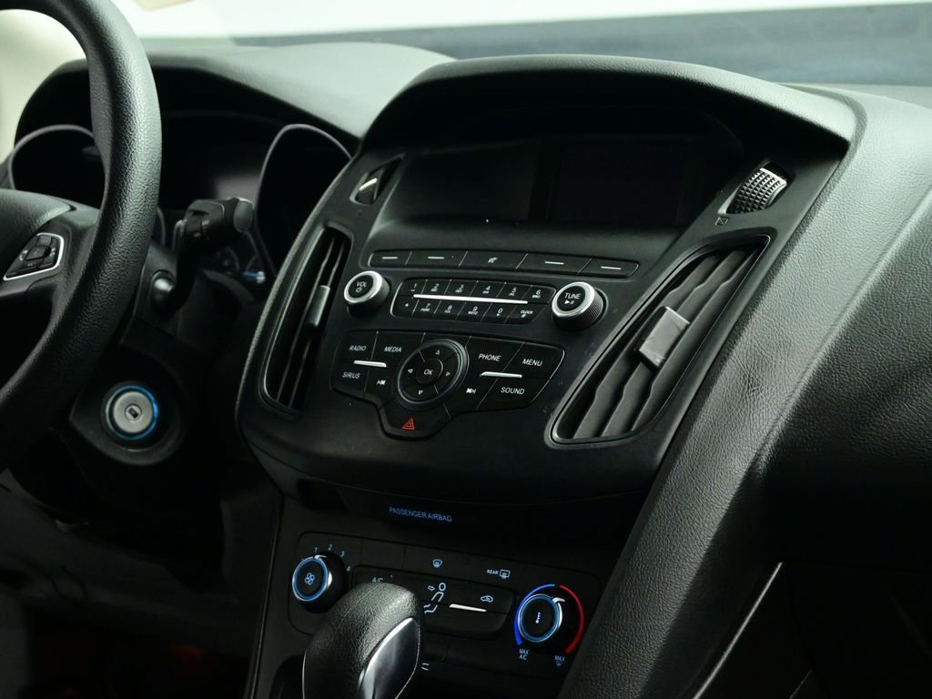 Used 2018 Ford Focus SE image 63