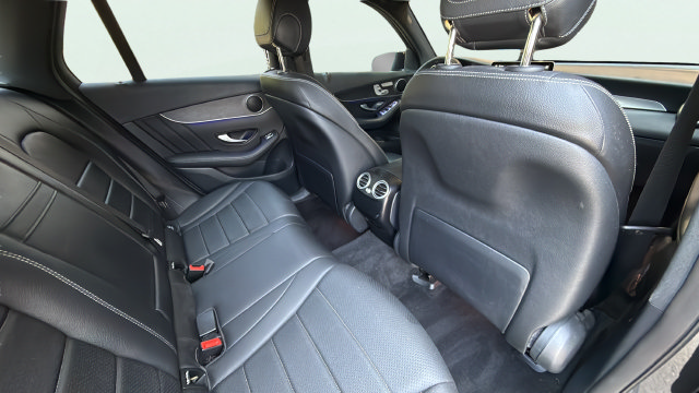 Used 2022 Mercedes-Benz GLC 300 4MATIC image 25