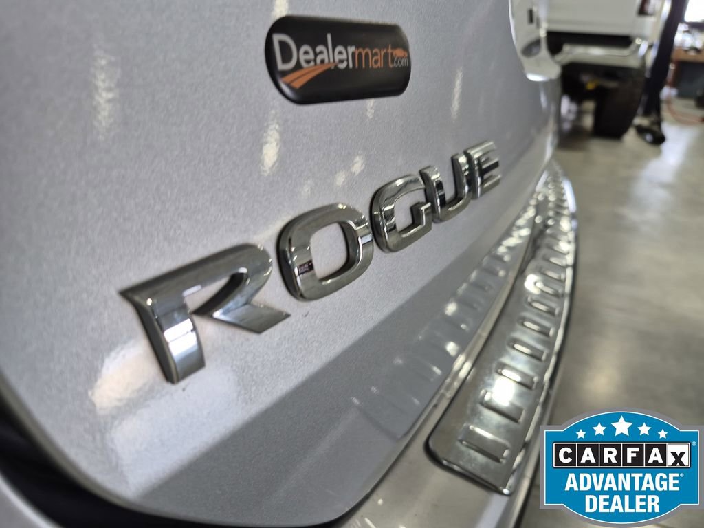 Used 2015 Nissan Rogue SL image 32