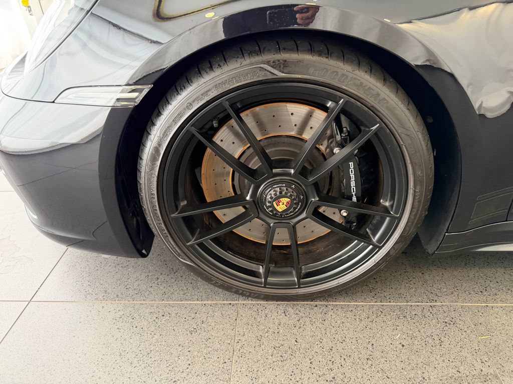 Certified 2024 Porsche 911 Carrera 4 GTS AWD/4WD image 10