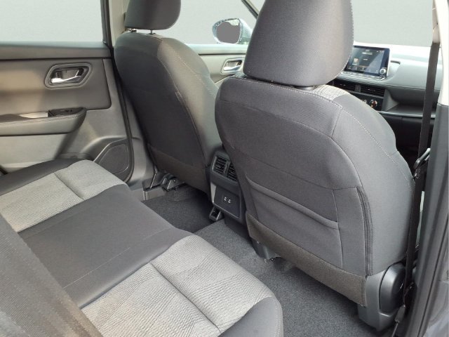 New 2026 Nissan Rogue SV AWD/4WD image 17