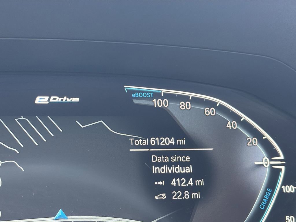 Used 2021 BMW 330e xDrive w/ Premium Package image 8