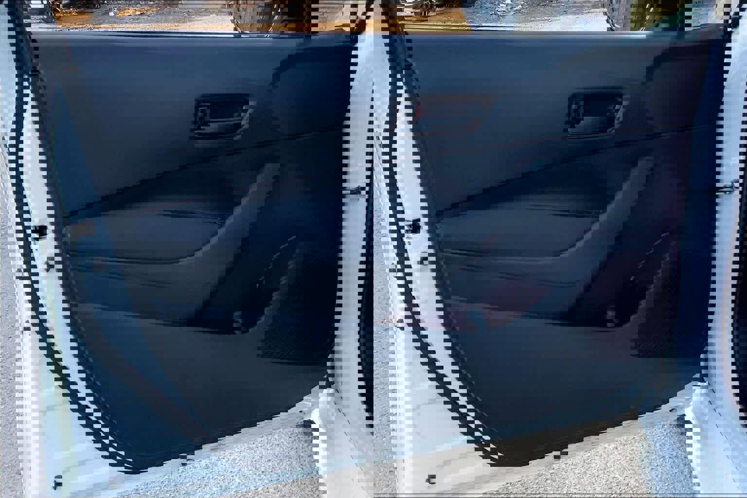 Used 2022 Toyota Corolla LE image 20