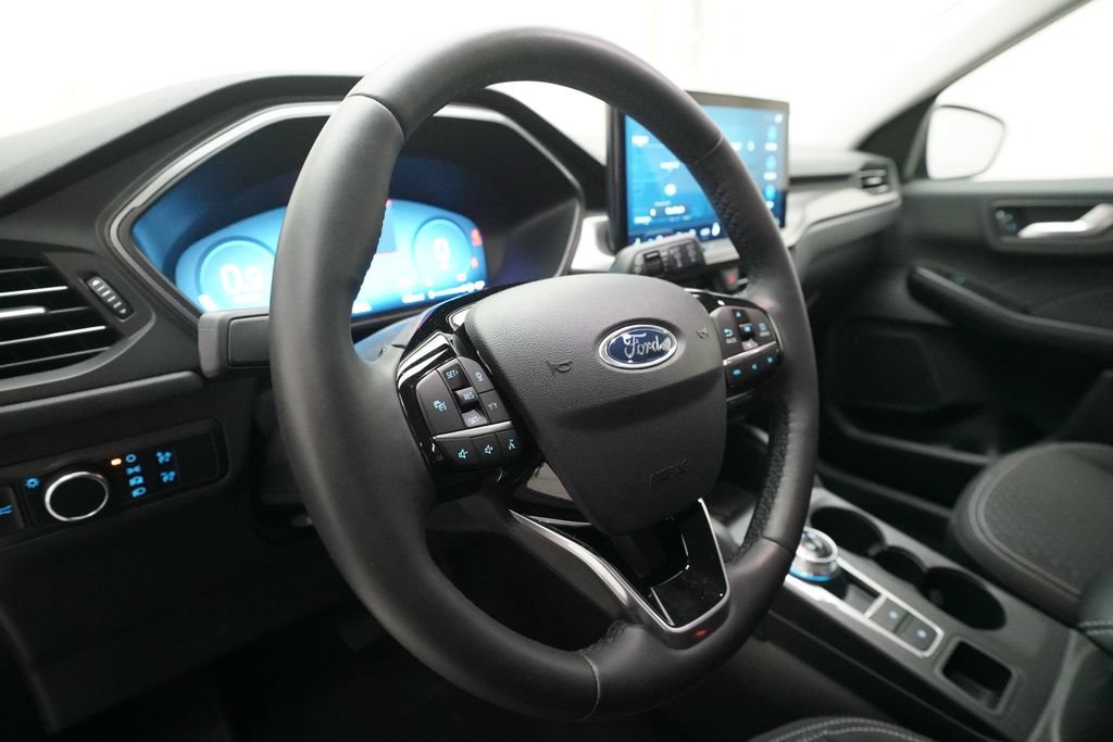 Used 2024 Ford Escape Active w/ Tech Pack #2 AWD/4WD image 8
