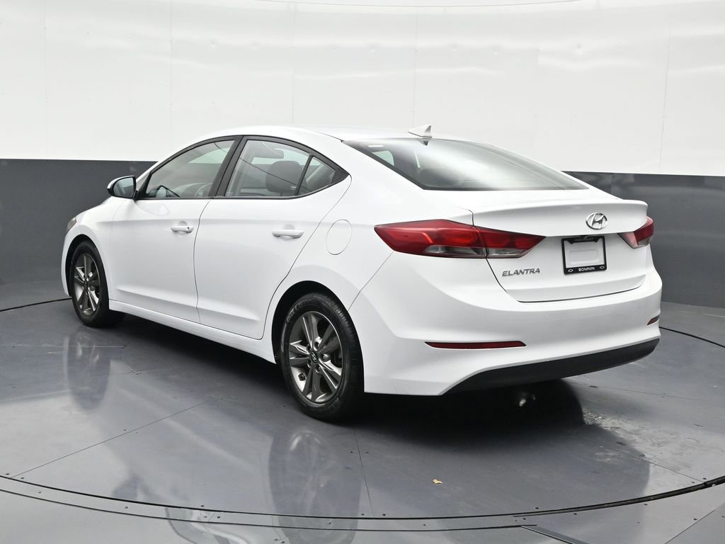 Used 2018 Hyundai Elantra SEL image 3