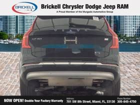 Used 2022 Volvo XC90 T6 Momentum w/ Advanced Package AWD/4WD image 3