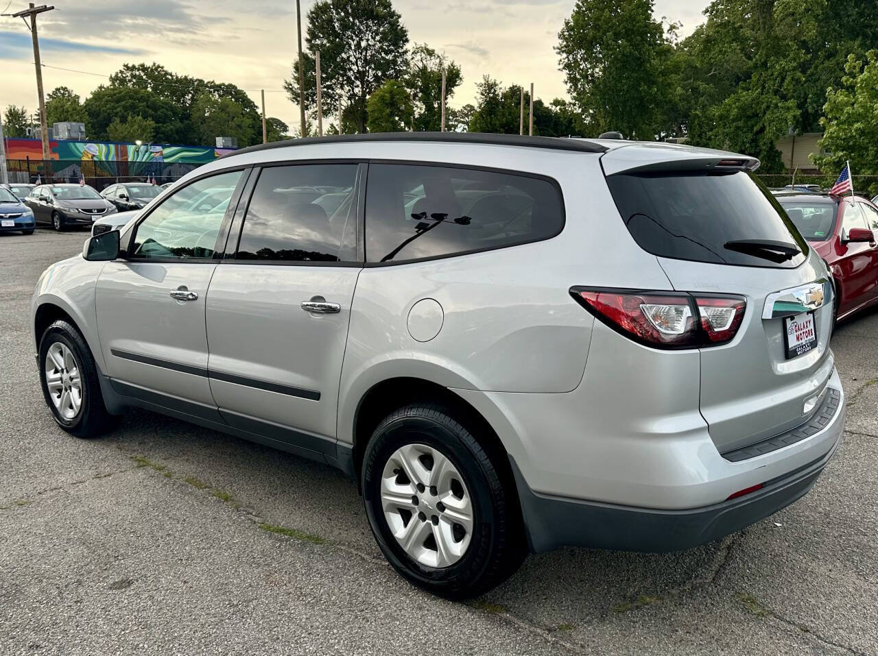 Used 2013 Chevrolet Traverse LS FWD image 4