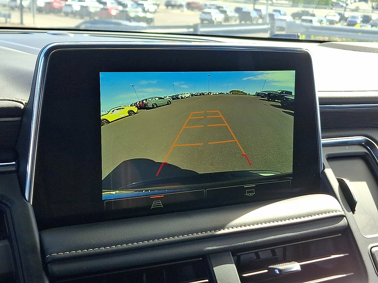 Certified 2024 GMC Yukon XL SLT image 19