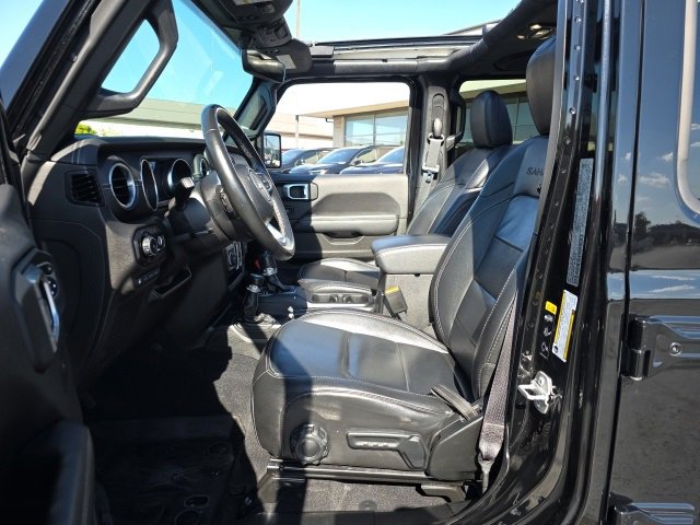Used 2023 Jeep Wrangler Unlimited Sahara w/ Cold Weather Group image 13